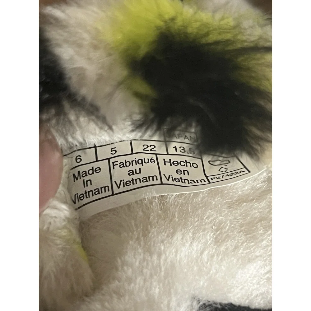 UGG FLUFF YEAH ANIMALIA SANDAL Size 6 Toddler Size